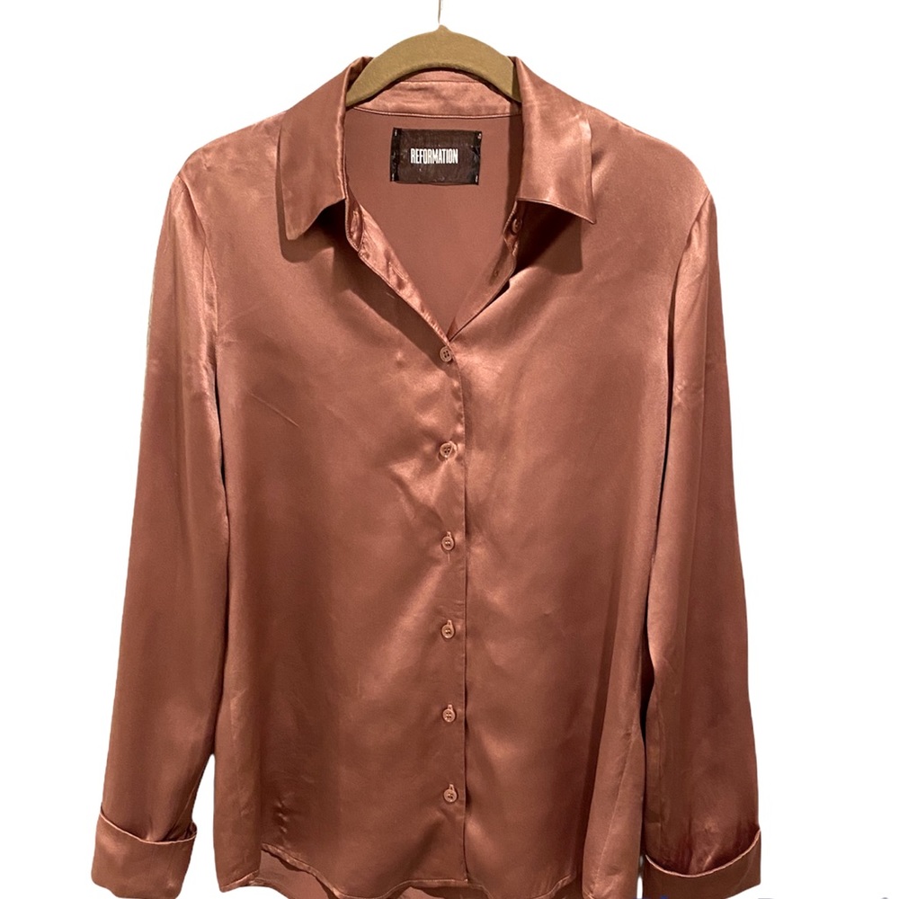 Reformation Copper Long Sleeve Button Down Blouse. Size XS. 100% Silk.